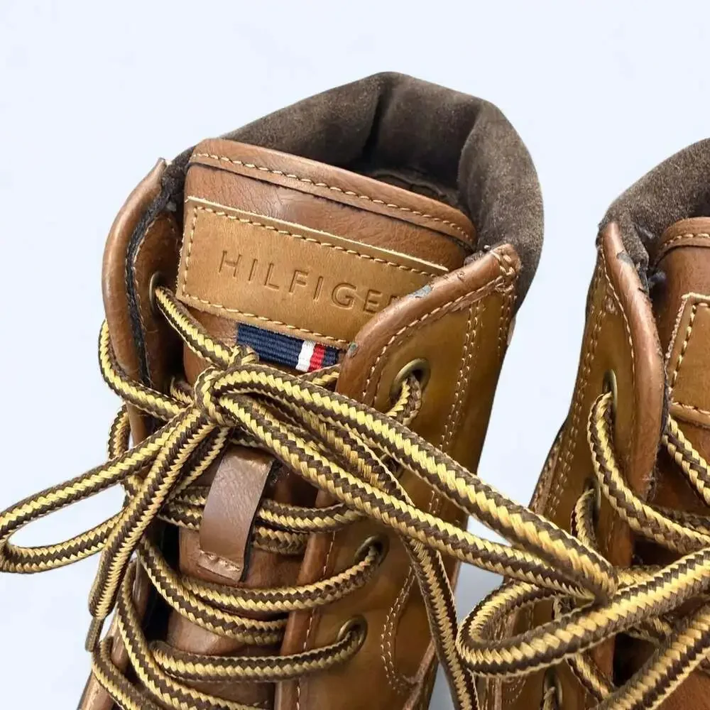 Tommy Hilfiger Casey Duck Boots Brown Tan Size 9